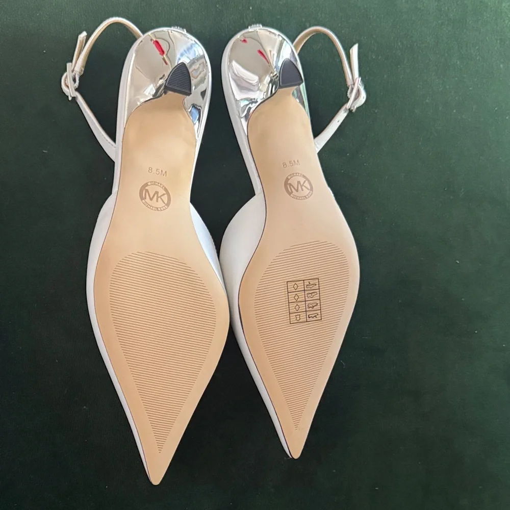 Brand new Michael Kors Cream Slingbacks with Kitten Heel - Picture 4 of 6